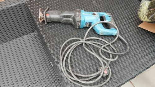 Makita jr3050t has - jr3050t,